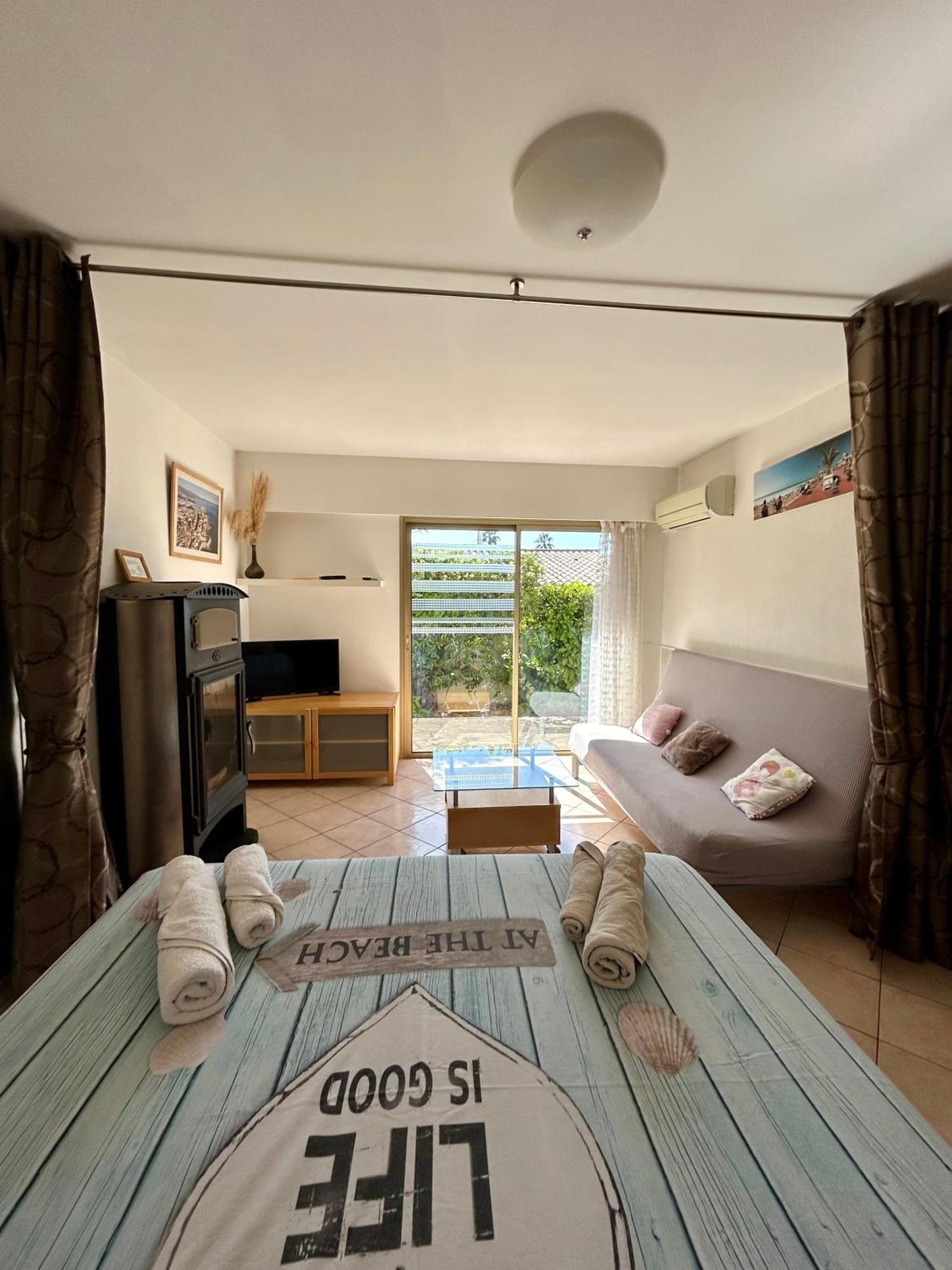 Les Ondes - Terrasse Rdc Villa Calme Parking Proche Plage Antibes Eksteriør billede