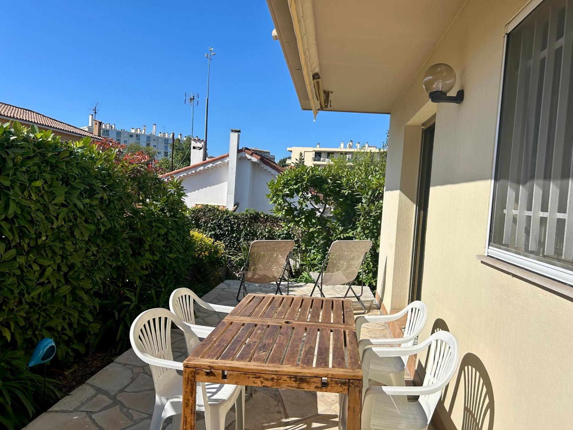 Les Ondes - Terrasse Rdc Villa Calme Parking Proche Plage Antibes Eksteriør billede